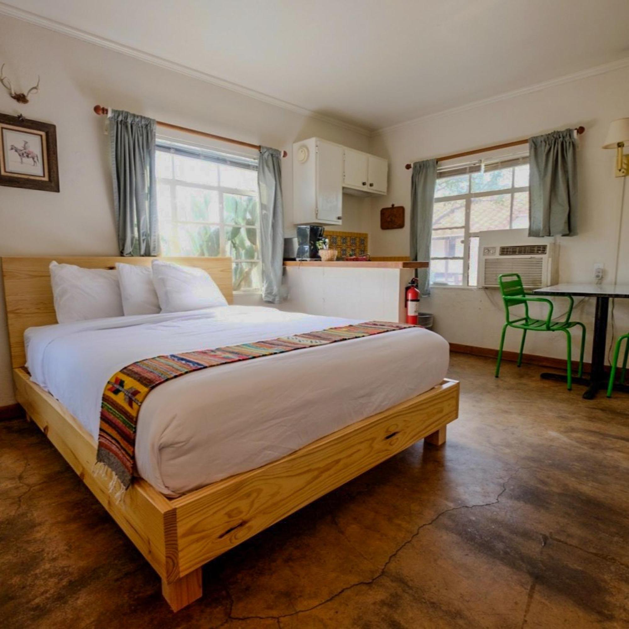 Antelope Lodge Alpine Buitenkant foto