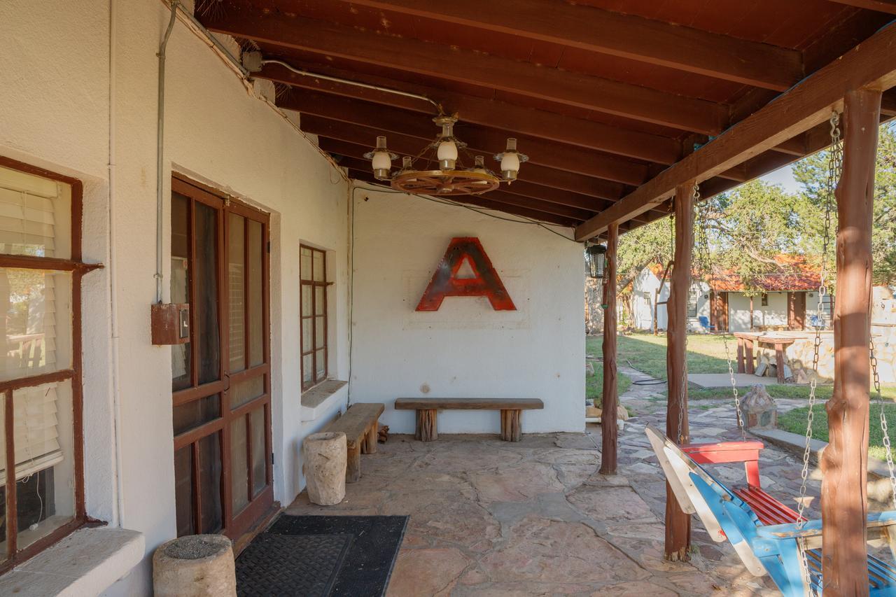 Antelope Lodge Alpine Buitenkant foto