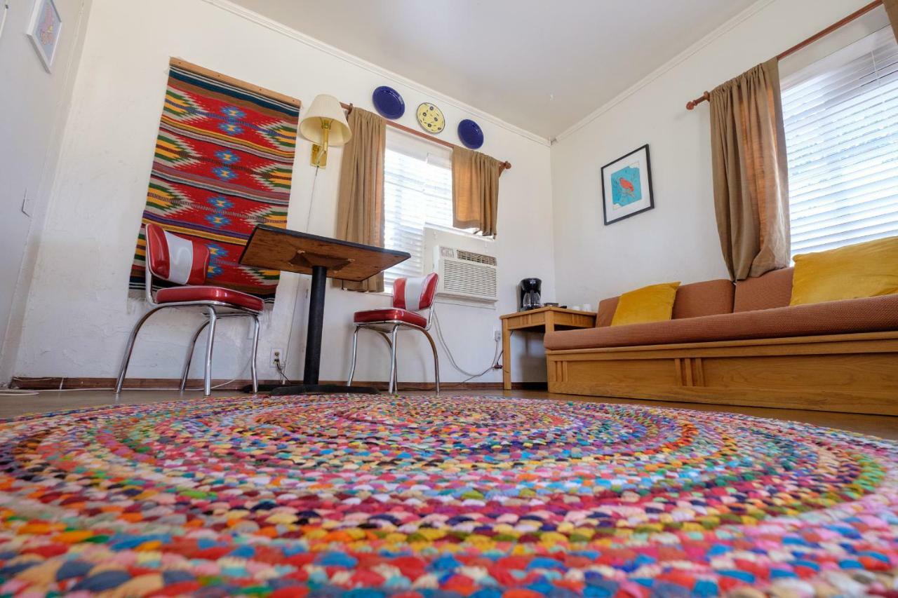 Antelope Lodge Alpine Buitenkant foto